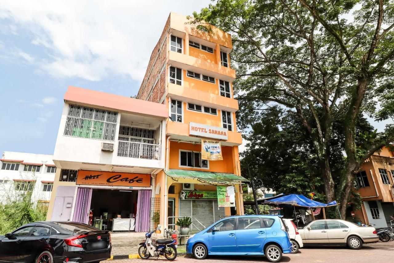 Oyo 89584 Hotel Sahara Kuala Kubu Bharu Exterior photo